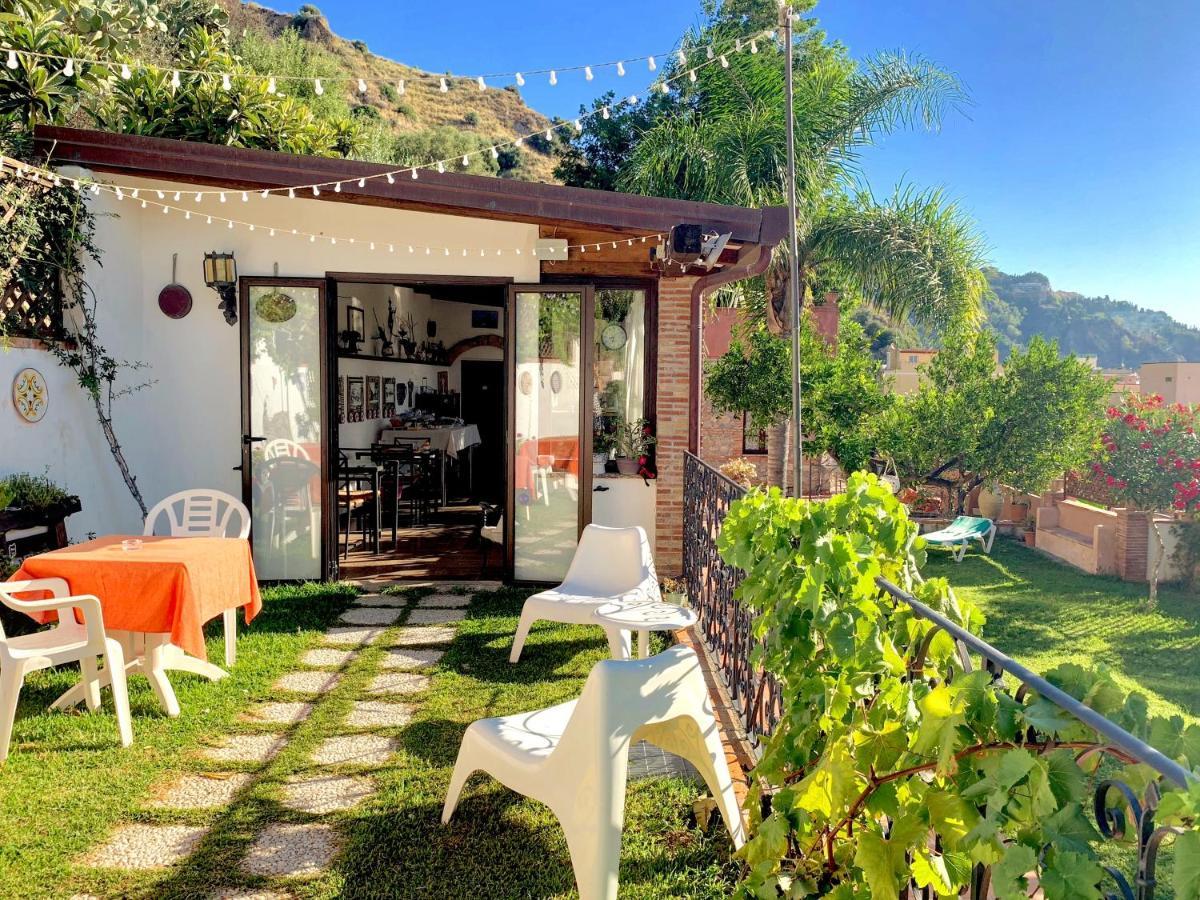 B&B Villa Vittoria Giardini-Naxos Exterior foto